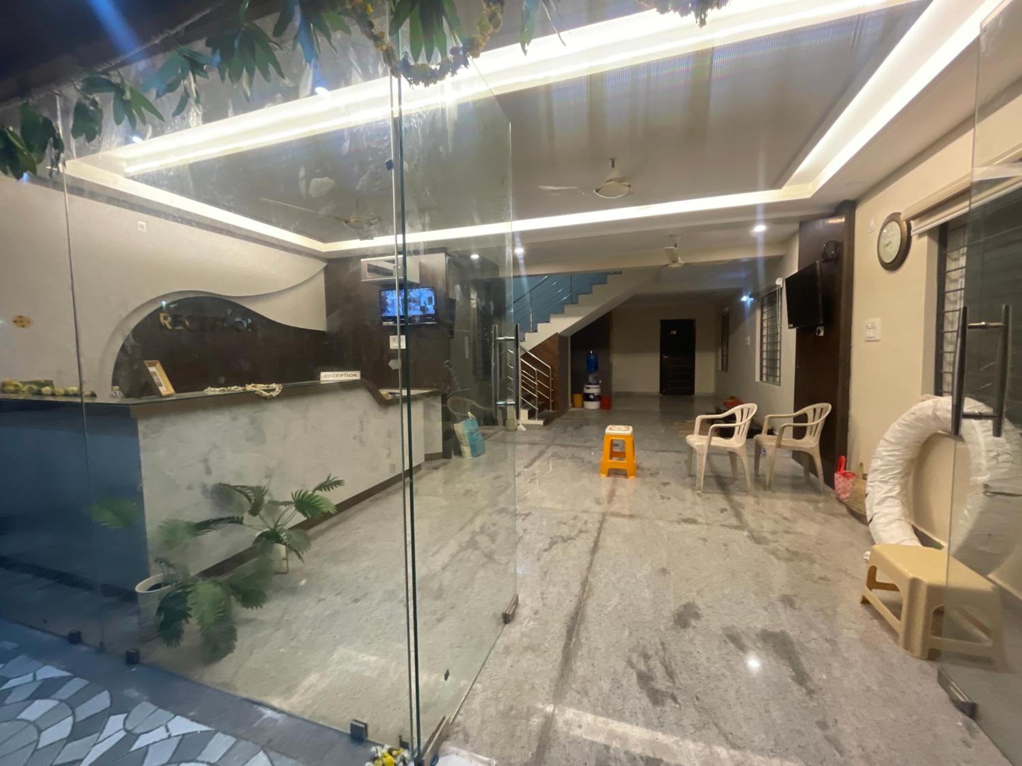 Sri Ganesh Residency Hotel Tirupati Exterior foto
