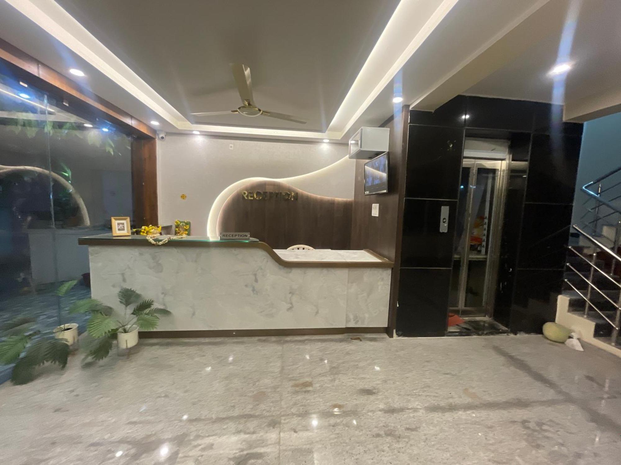 Sri Ganesh Residency Hotel Tirupati Exterior foto