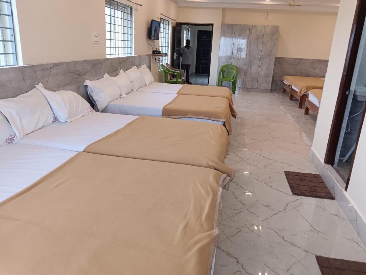 Sri Ganesh Residency Hotel Tirupati Exterior foto